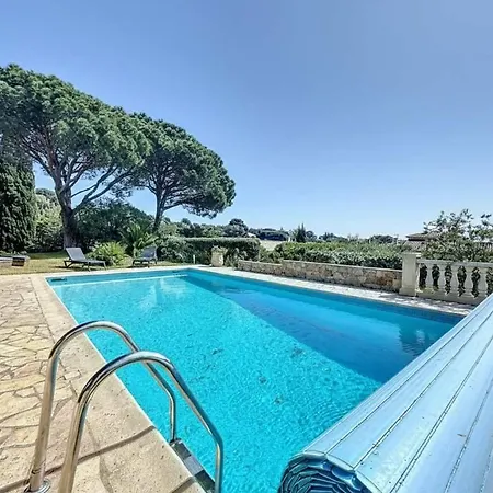 Vue Piscine Chauffee Les Issambres Villa